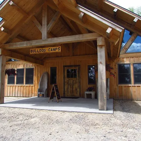 Bulldog Camps & Lodge